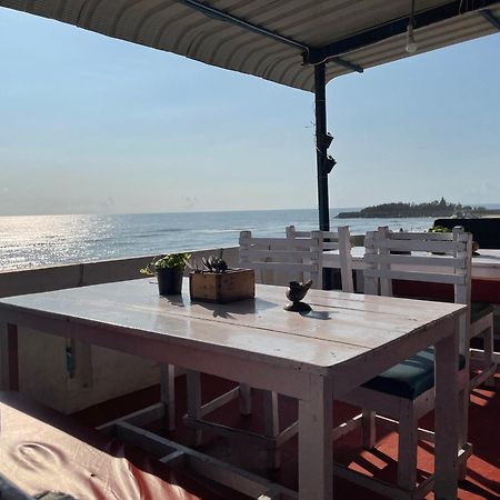 Flipflops Beach Shack Mahabalipuram Buitenkant foto