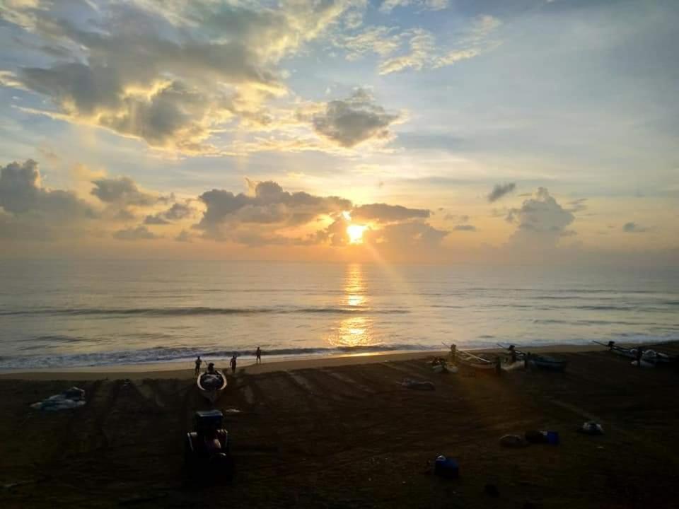 Flipflops Beach Shack Mahabalipuram Buitenkant foto