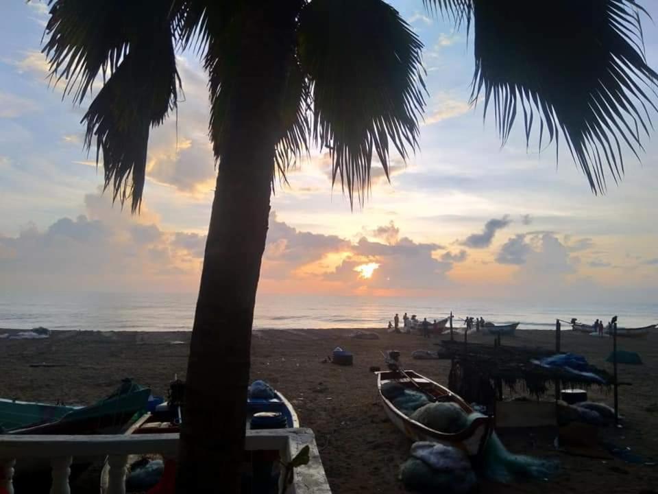 Flipflops Beach Shack Mahabalipuram Buitenkant foto