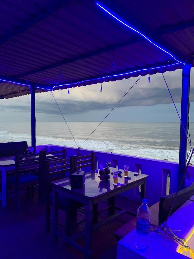 Flipflops Beach Shack Mahabalipuram Buitenkant foto