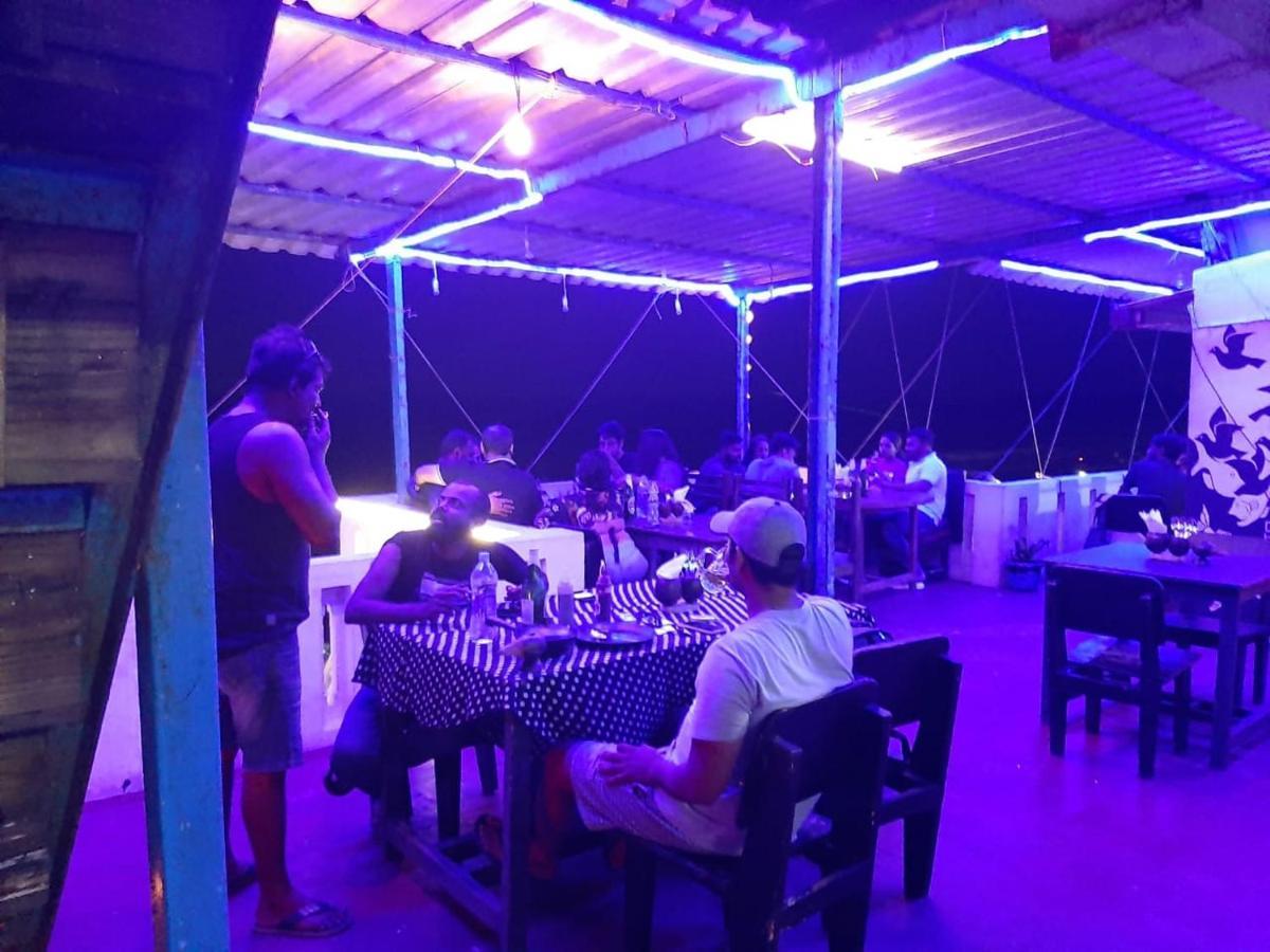 Flipflops Beach Shack Mahabalipuram Buitenkant foto